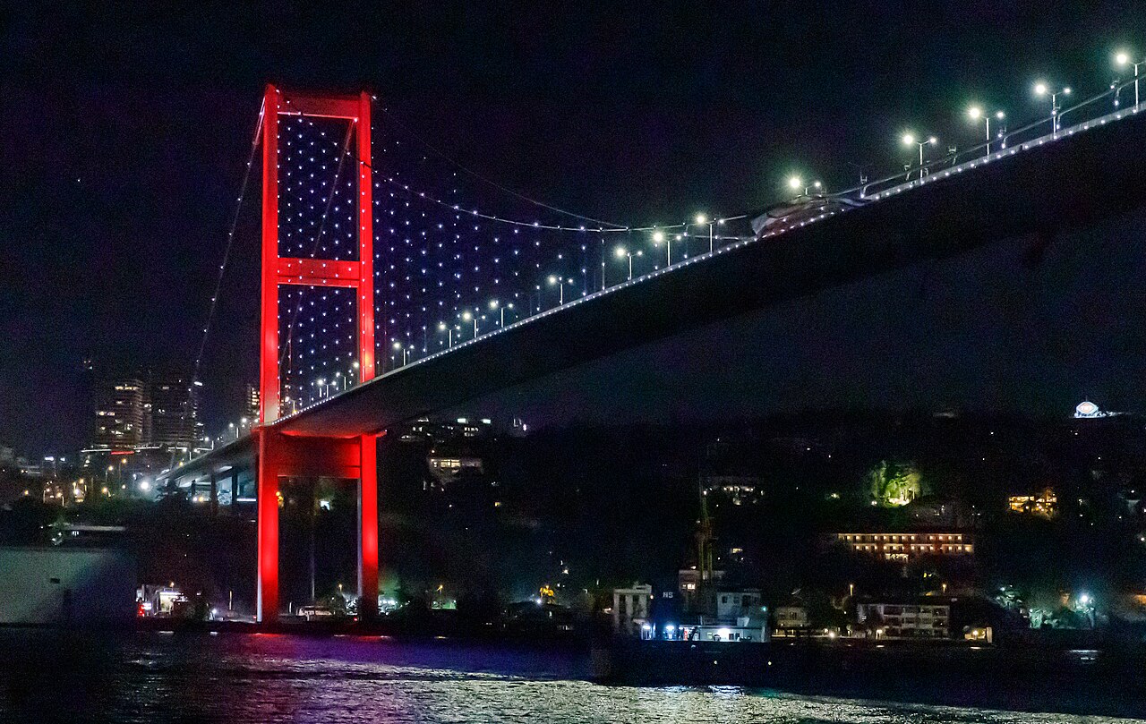 Bosphorus dinner cruise boat at night